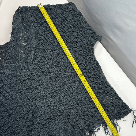 V ery j Women's Grayish Blue V-Neck Frayed Hem Sweater - Picture 7 of 7